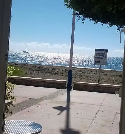 1st Line Beach El Palo - La Kasita *